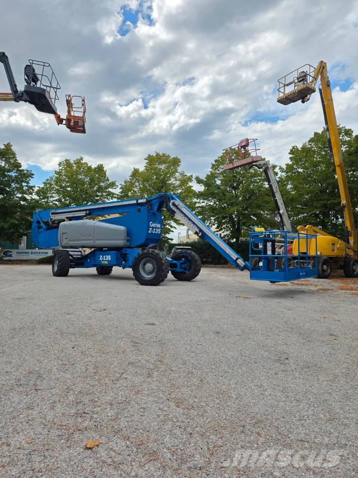 Genie Z 135/70 Elevadores braços articulados
