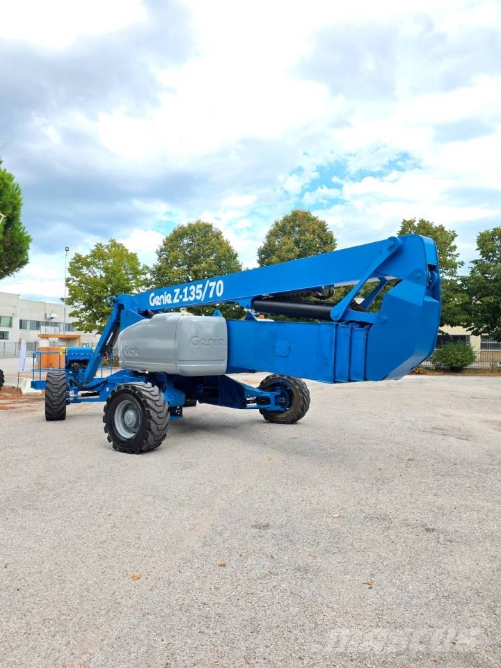 Genie Z 135/70 Elevadores braços articulados
