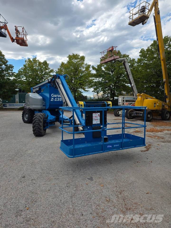 Genie Z 135/70 Elevadores braços articulados