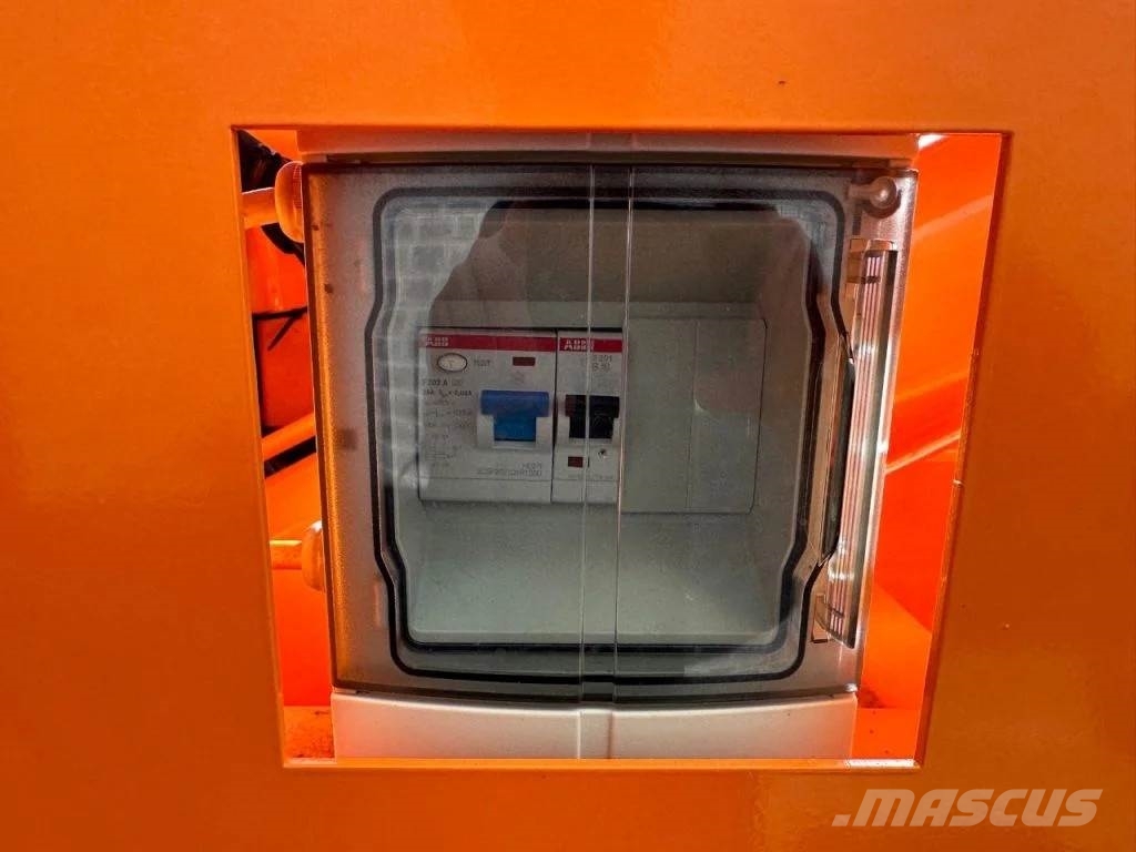 Teupen LEO 36T TELESCOPIC SPIDER HOOGWERKER/ARBEITSBUHNE/ Piattaforme a braccio telescopico