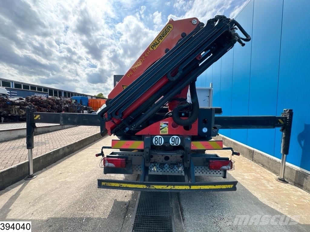 Iveco X-Way 360 6X4, EURO 6, Steel suspension, Palfinger 平板式/側卸式卡車