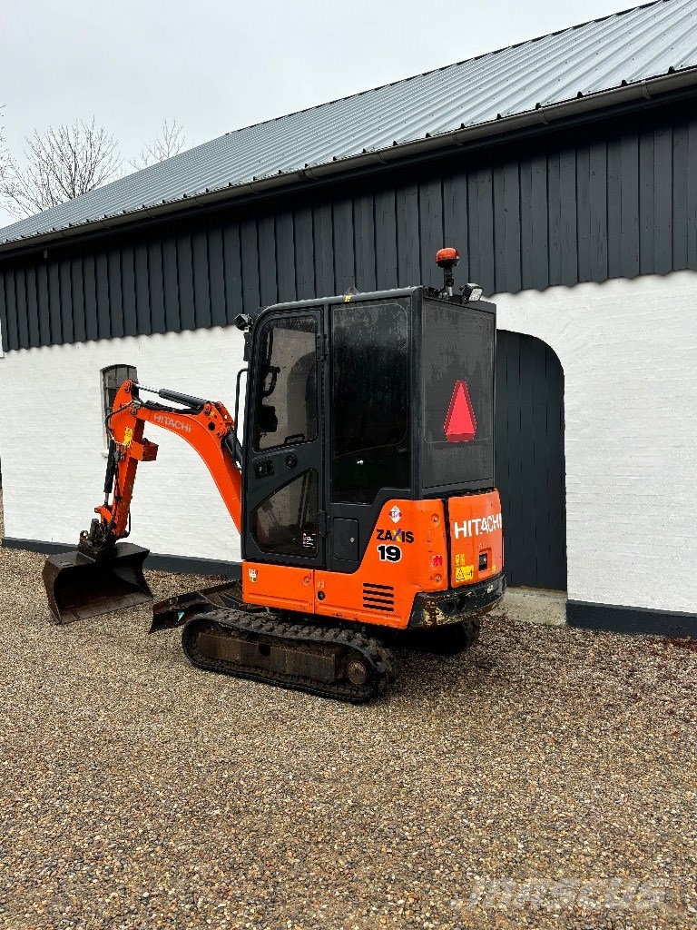 Hitachi ZX 19 Міні-екскаватори < 7т