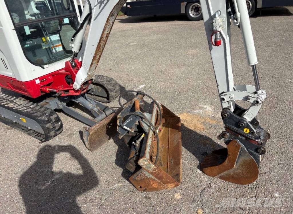 Takeuchi TB 216 Inclusief Hydraulische Bak Mini bagri <7t