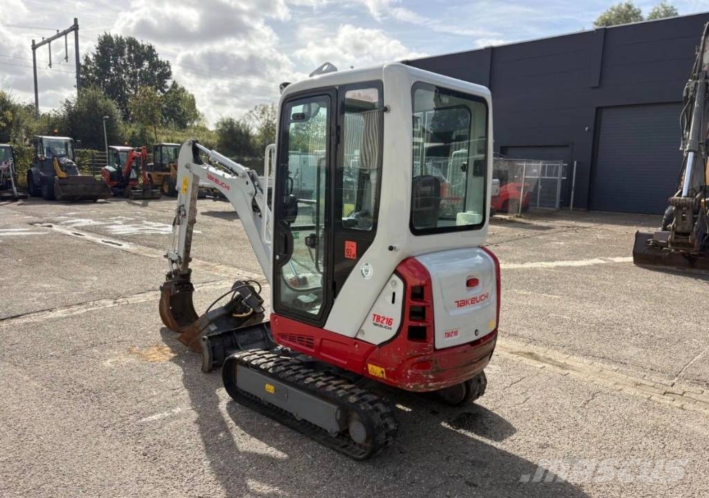 Takeuchi TB 216 Inclusief Hydraulische Bak Mini bagri <7t