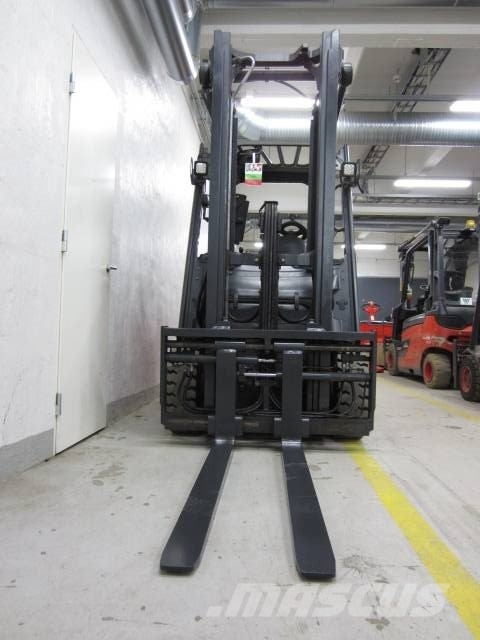 Linde E25 Elektrikli forkliftler