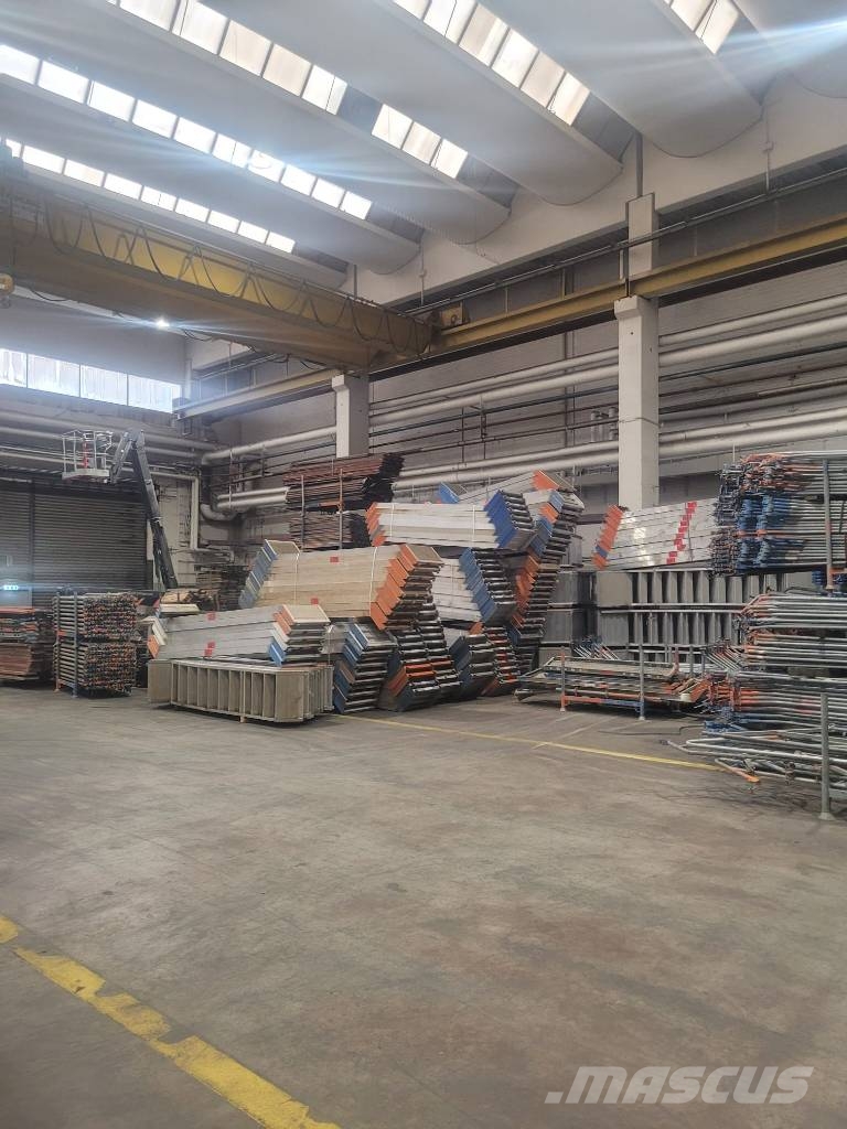 Altrad Futuro 2000m² (3,07m/0,73m) Andamios