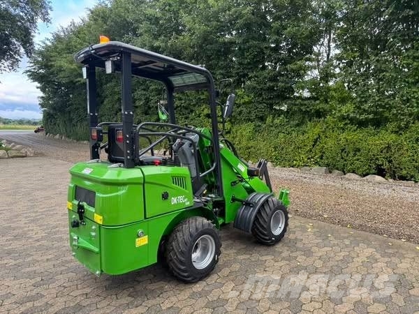 Dk-Tec E600 Gumikerekes homlokrakodók