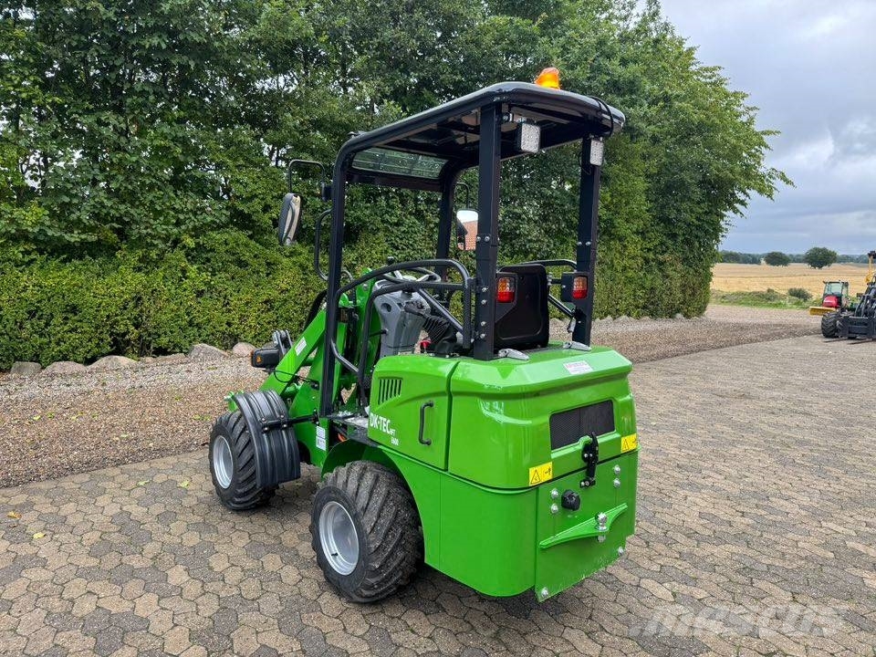 Dk-Tec E600 Gumikerekes homlokrakodók