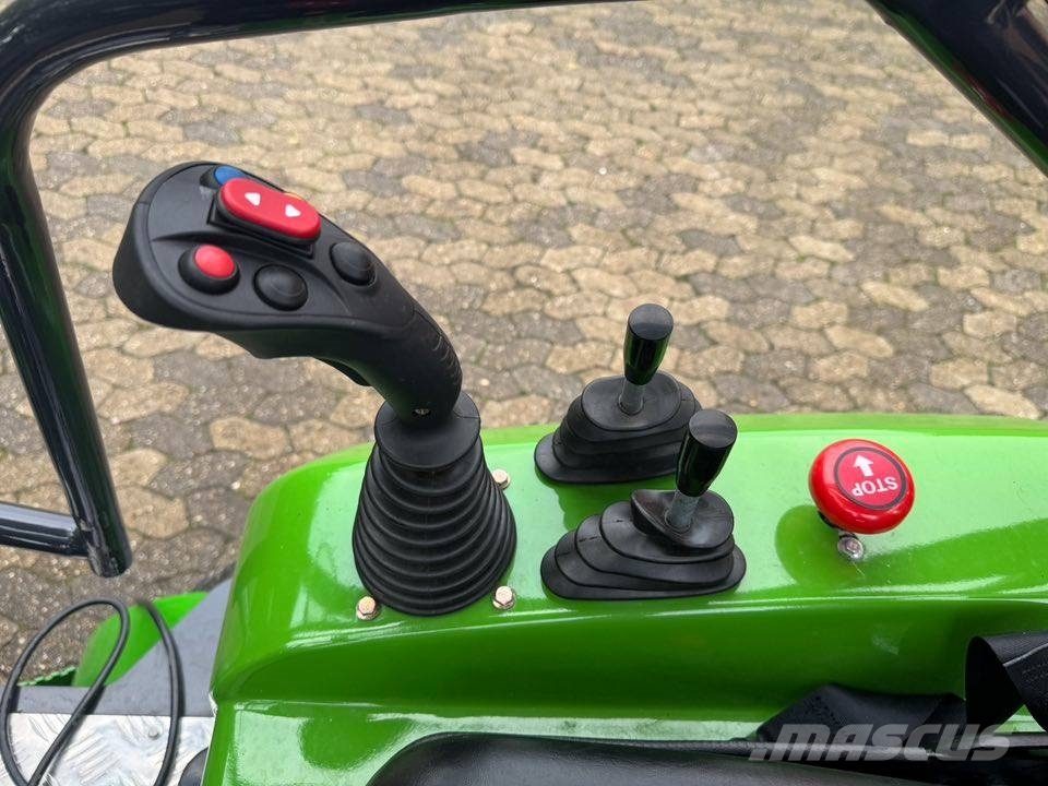 Dk-Tec E600 Gumikerekes homlokrakodók