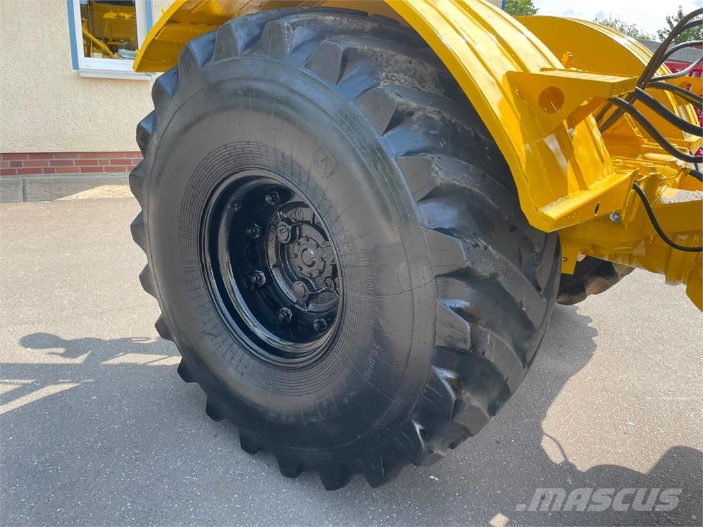 Kirovets K 701 V12 Traktori