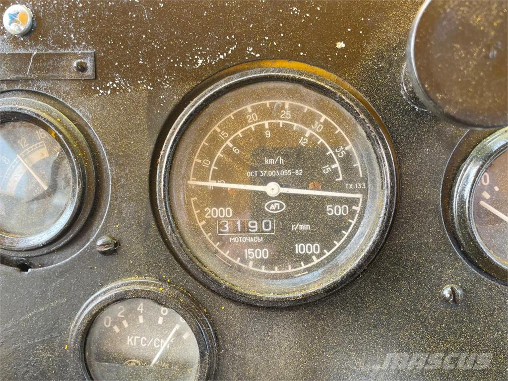 Kirovets K 701 V12 Traktori