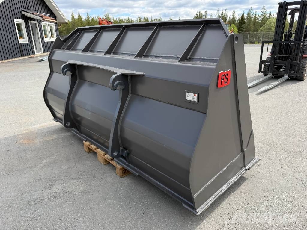 Volvo Ny 2,7m3 grusskopa HARDOX stora bm Kanalak