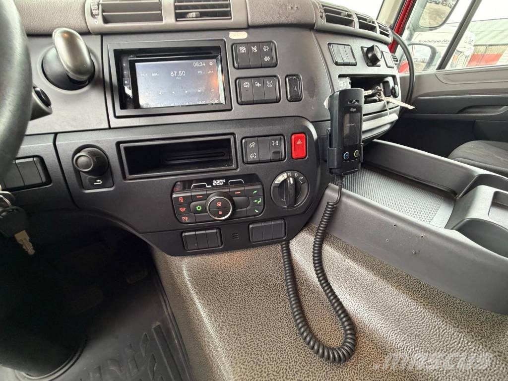 DAF CF 410 4X2 Seria nr 0261 Vlačilci