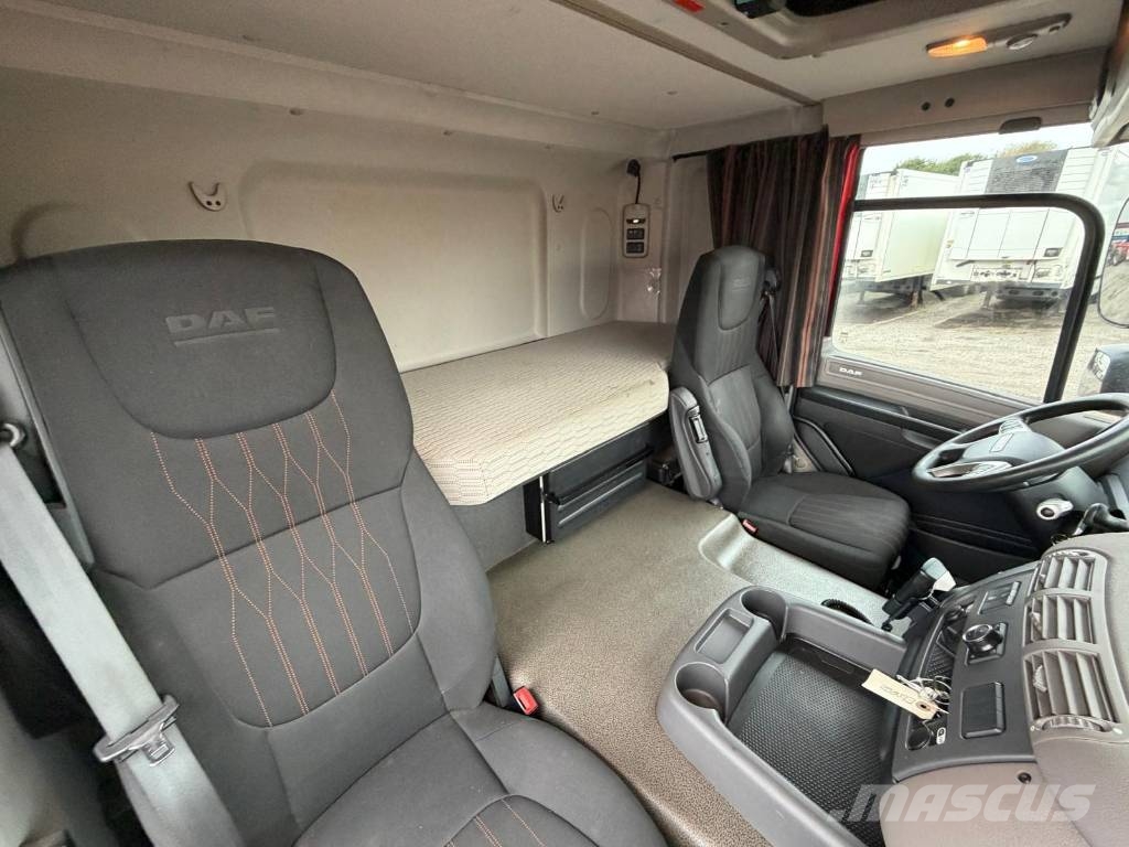DAF CF 410 4X2 Seria nr 0261 Vlačilci