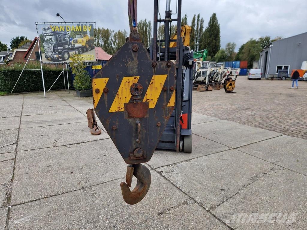 Onbekend 3X Hijsblok cap. 35t, 20t, 15t. Muut koneet