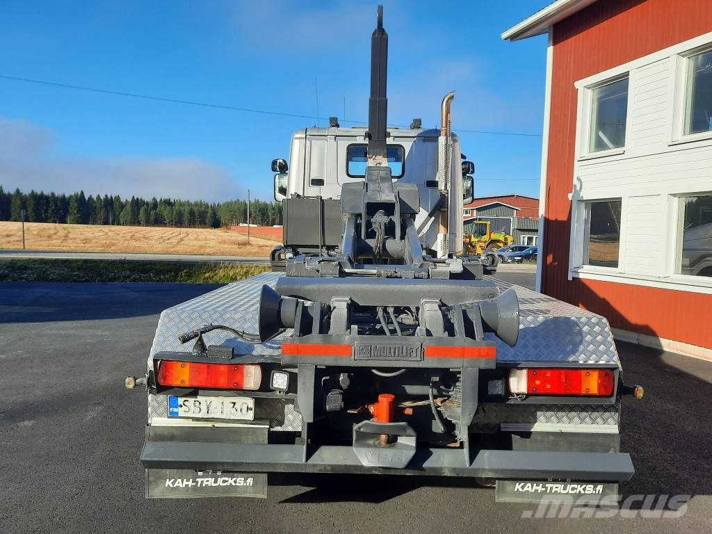Scania T 124 شاحنات الرافعات الخطافية