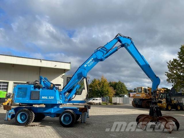 Fuchs MHL 320  ZSA, Polypgreifer (12005995) Bageri za prenos primarnih/sekundarnih sirovina