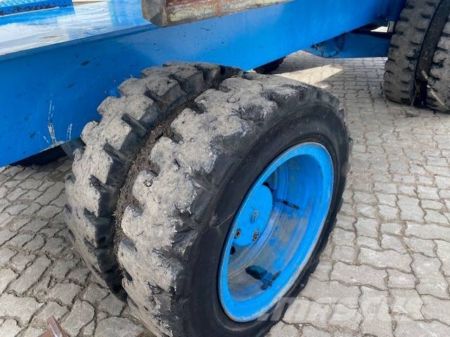 Fuchs MHL 320  ZSA, Polypgreifer (12005995) Bageri za prenos primarnih/sekundarnih sirovina