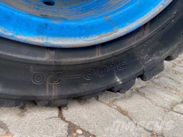 Fuchs MHL 320  ZSA, Polypgreifer (12005995) Bageri za prenos primarnih/sekundarnih sirovina