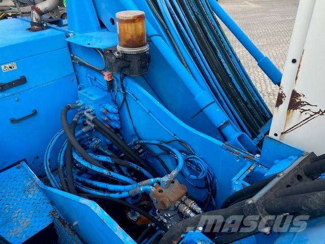 Fuchs MHL 320  ZSA, Polypgreifer (12005995) Bageri za prenos primarnih/sekundarnih sirovina