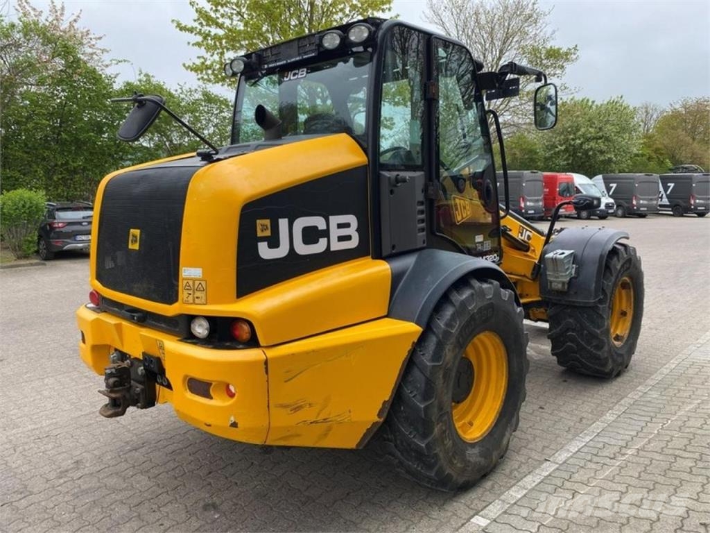 JCB TM 320S TELESKOPRADLADER Teleskopické nakladače pre poľnohospodárstvo