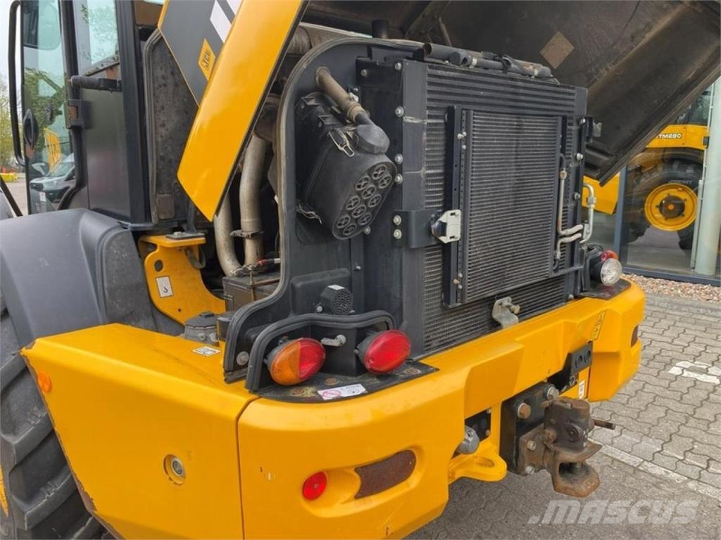 JCB TM 320S TELESKOPRADLADER Teleskopické nakladače pre poľnohospodárstvo