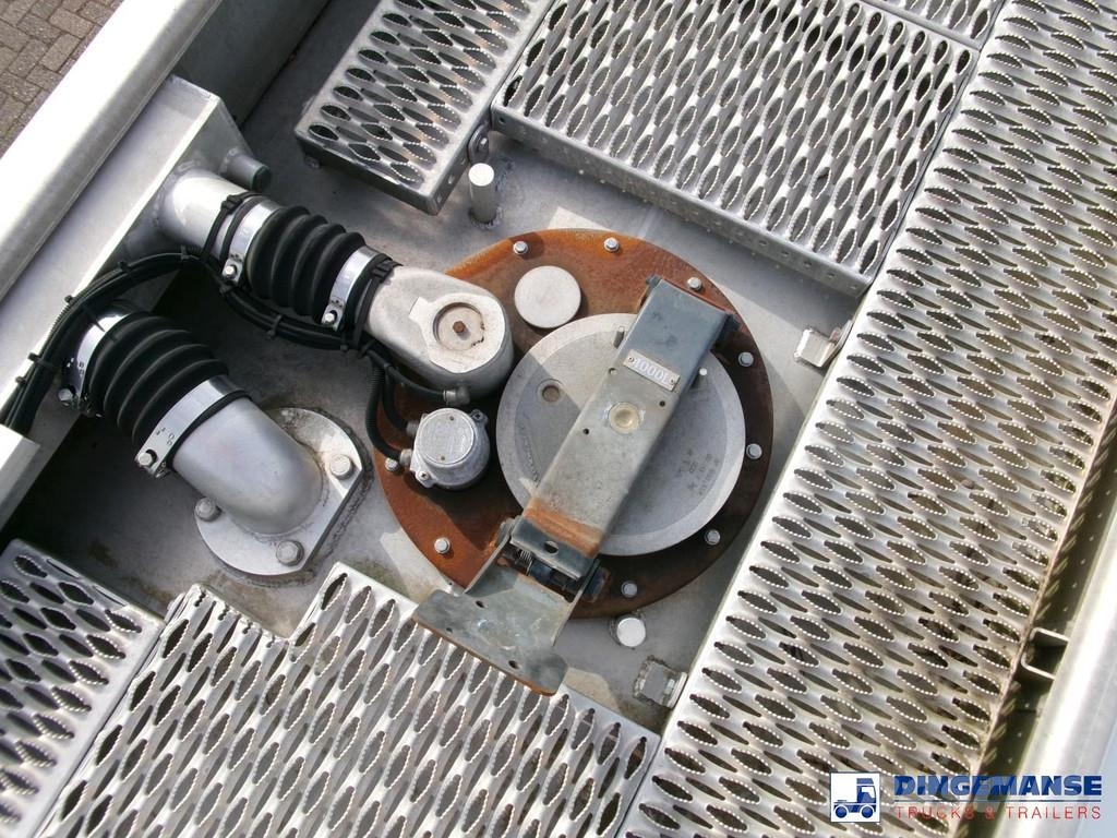 Volvo FE 280 4X2 fuel tank 13.6 m3 / 4 comp / ADR 07/07/ Camiões-cisterna