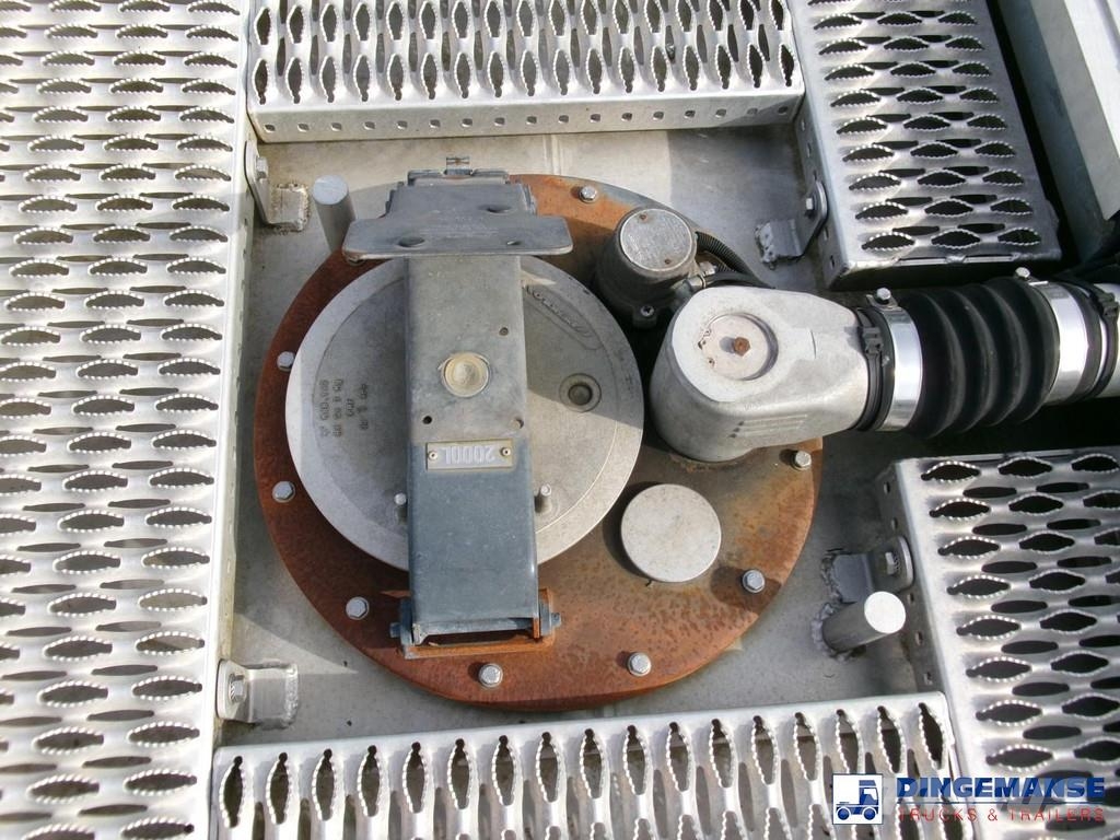 Volvo FE 280 4X2 fuel tank 13.6 m3 / 4 comp / ADR 07/07/ Camiões-cisterna