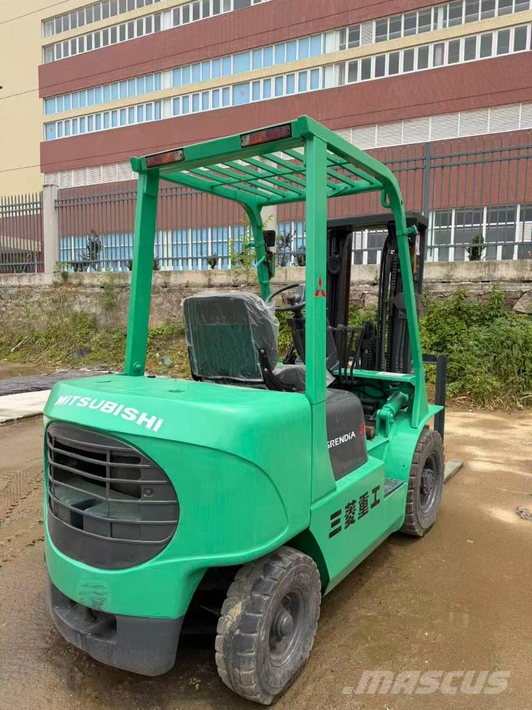 Mitsubishi FD 30 N Diesel forklifts