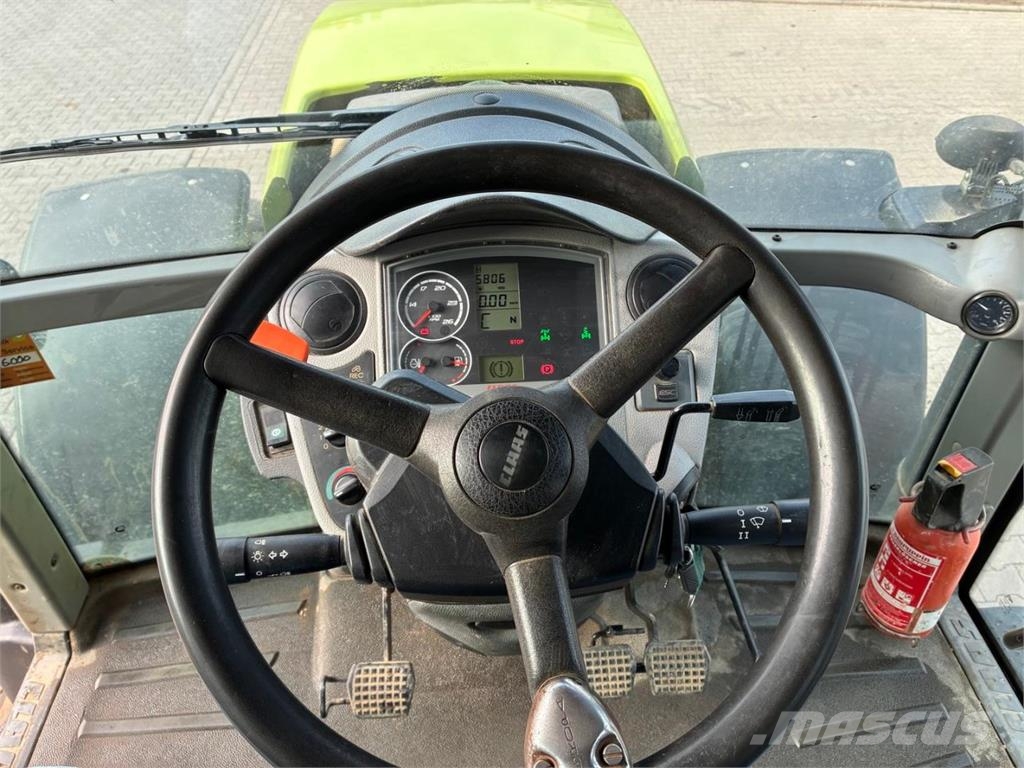 CLAAS Axion 840 CIS Tractoren