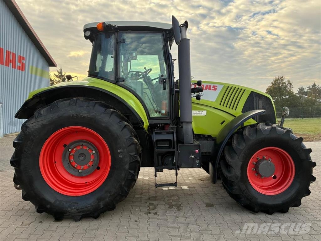 CLAAS Axion 840 CIS Tractoren