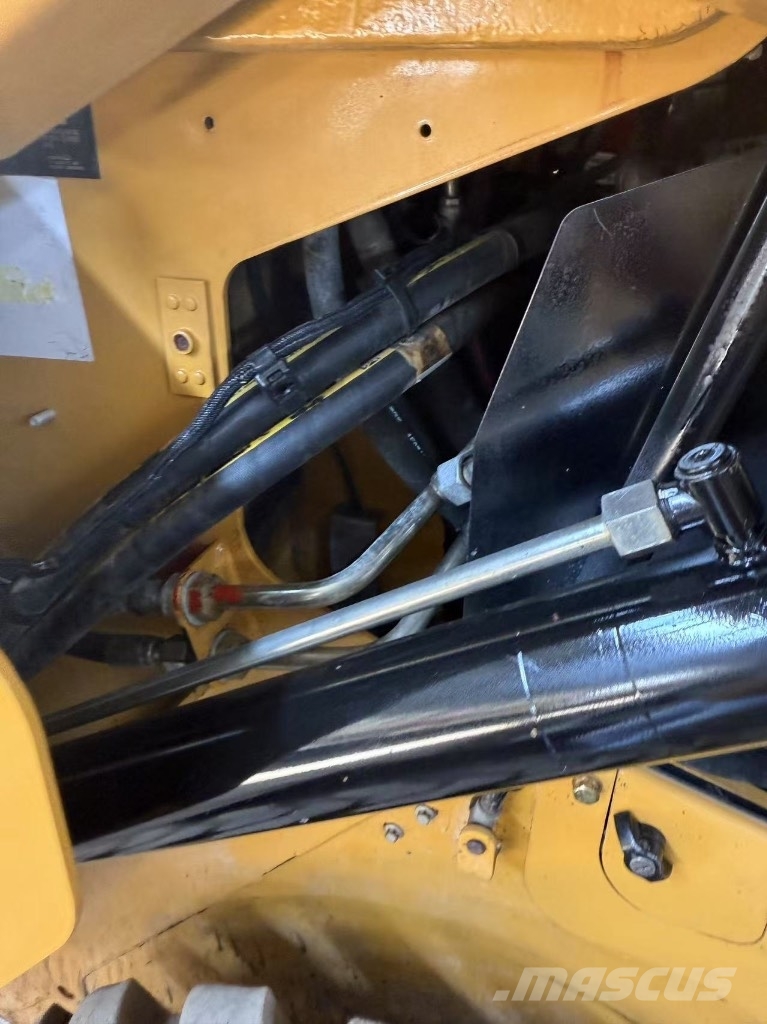 CAT 262 D Φορτωτάκια