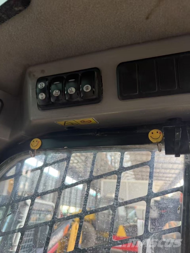 CAT 262 D Φορτωτάκια