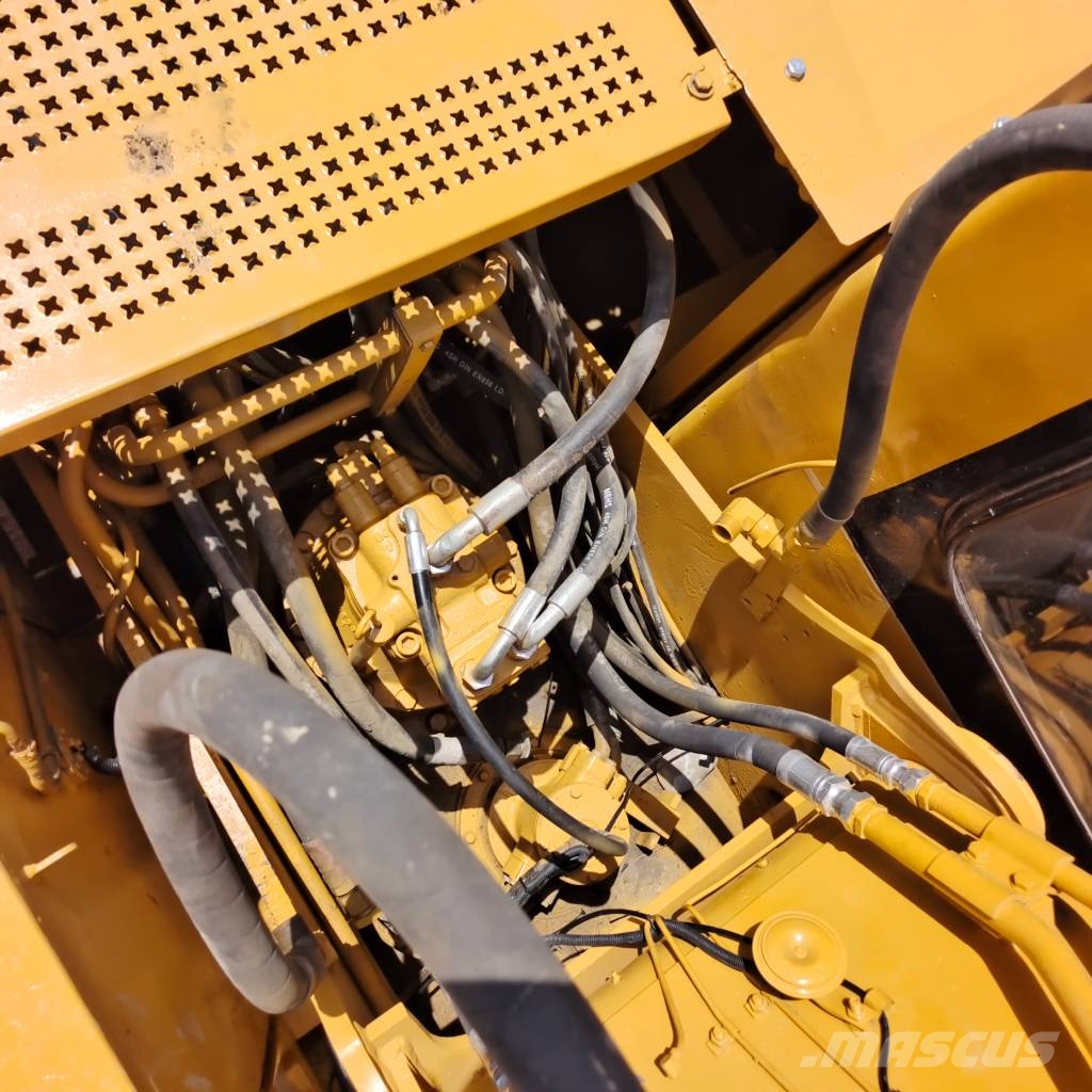 CAT 320 B L direct‑injection engine Bageri gusjeničari