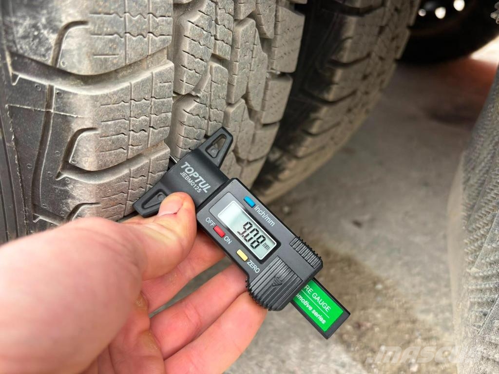 Ford Transit Цельнометаллический фургоны