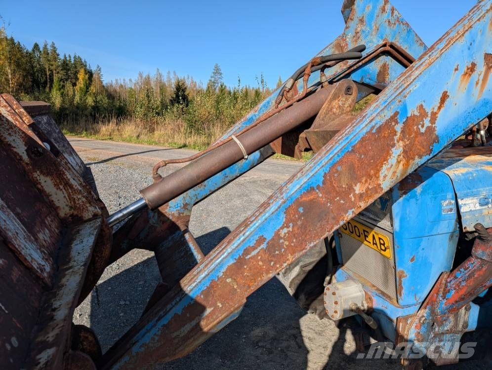 Ford County Super Four 754 Traktoren