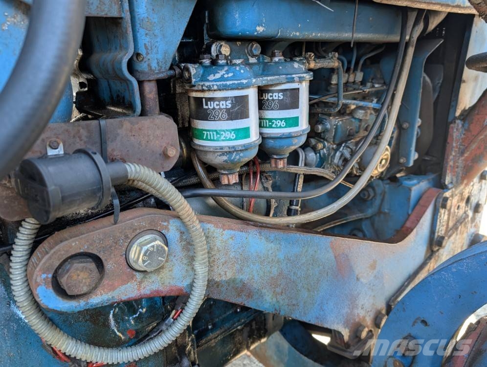 Ford County Super Four 754 Traktoren
