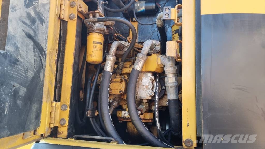 CAT 320 D Vikšriniai ekskavatoriai