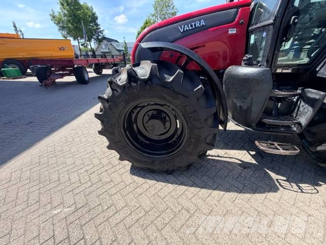 Valtra N121 Hitech, 50 KM, Geveerd, Fronthef Tractores