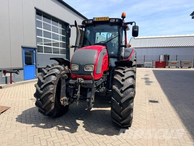 Valtra N121 Hitech, 50 KM, Geveerd, Fronthef Tractores