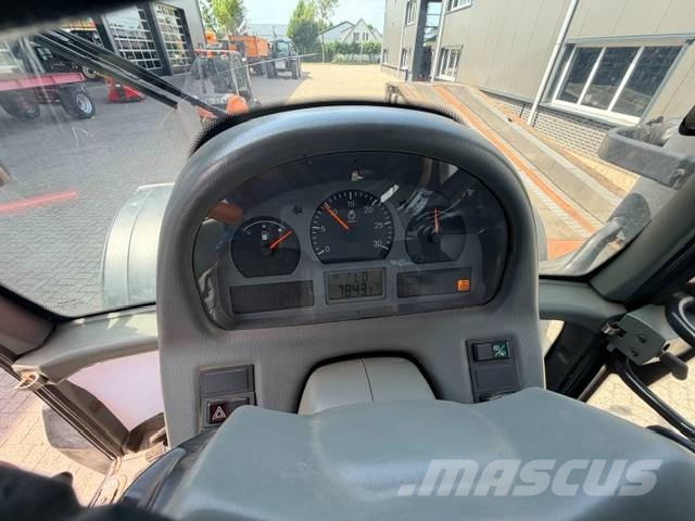 Valtra N121 Hitech, 50 KM, Geveerd, Fronthef Tractores