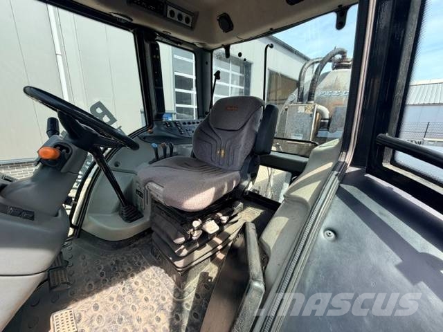 Valtra N121 Hitech, 50 KM, Geveerd, Fronthef Tractores