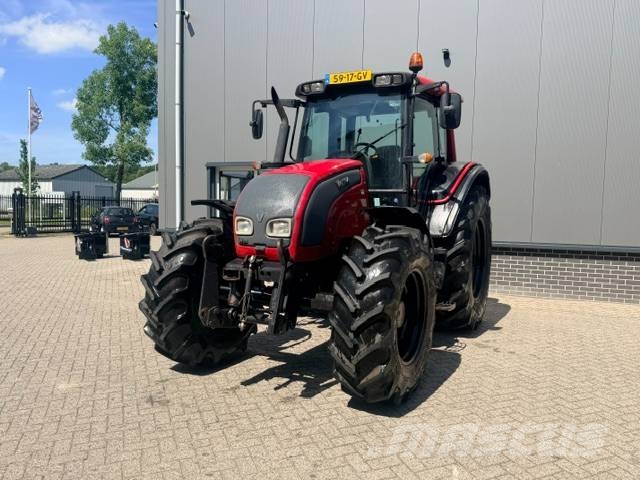 Valtra N121 Hitech, 50 KM, Geveerd, Fronthef Tractores