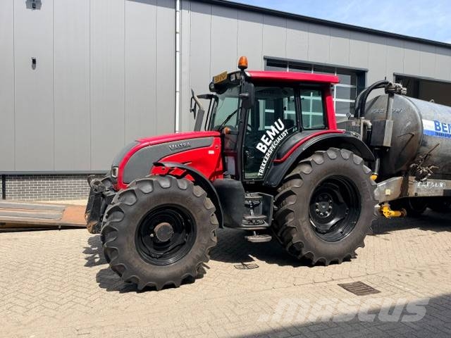 Valtra N121 Hitech, 50 KM, Geveerd, Fronthef Tractores