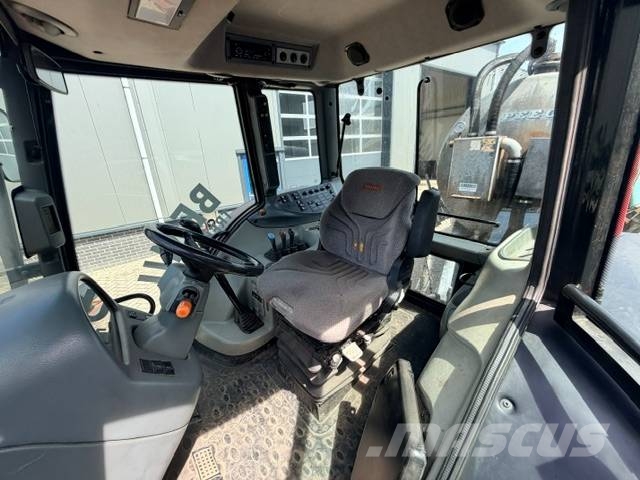 Valtra N121 Hitech, 50 KM, Geveerd, Fronthef Tractores