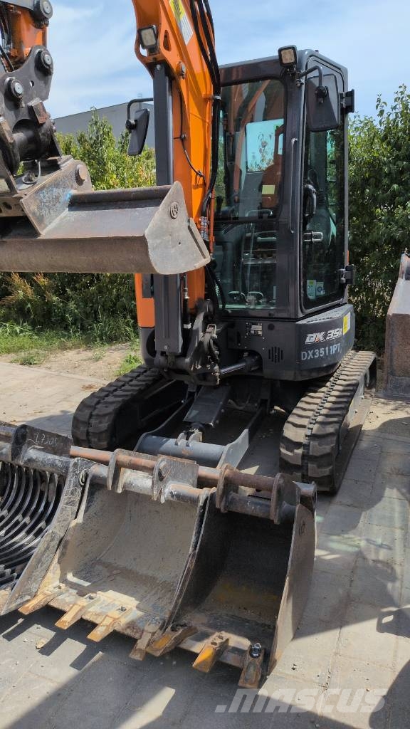 Develon Kurzheckbagger DX 35 Z-7 Excavadoras sobre orugas
