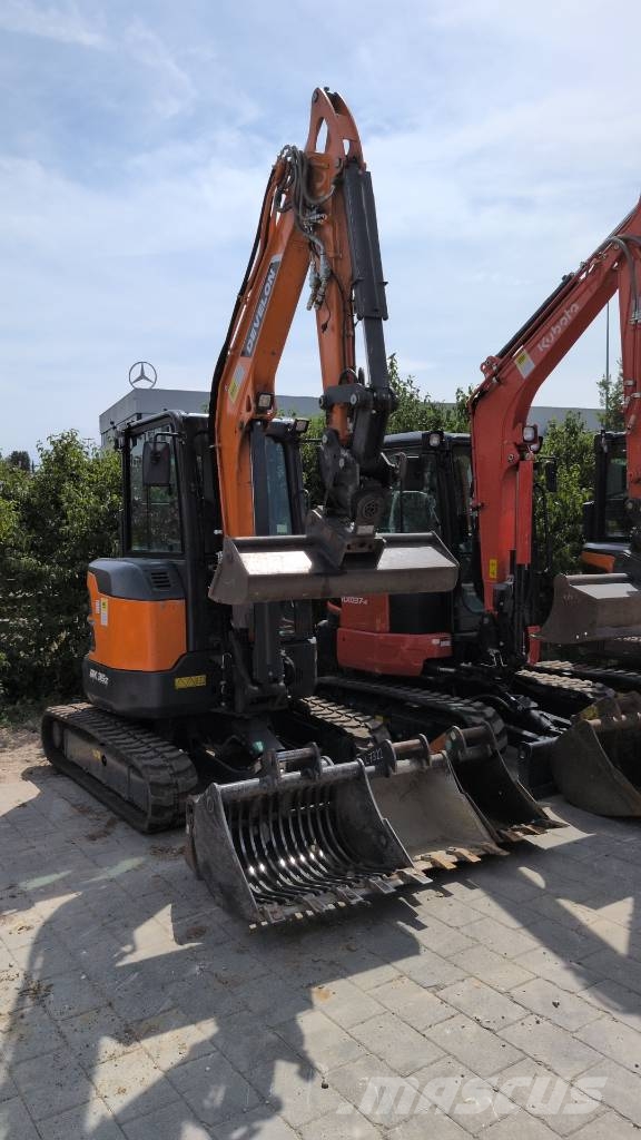 Develon Kurzheckbagger DX 35 Z-7 Excavadoras sobre orugas