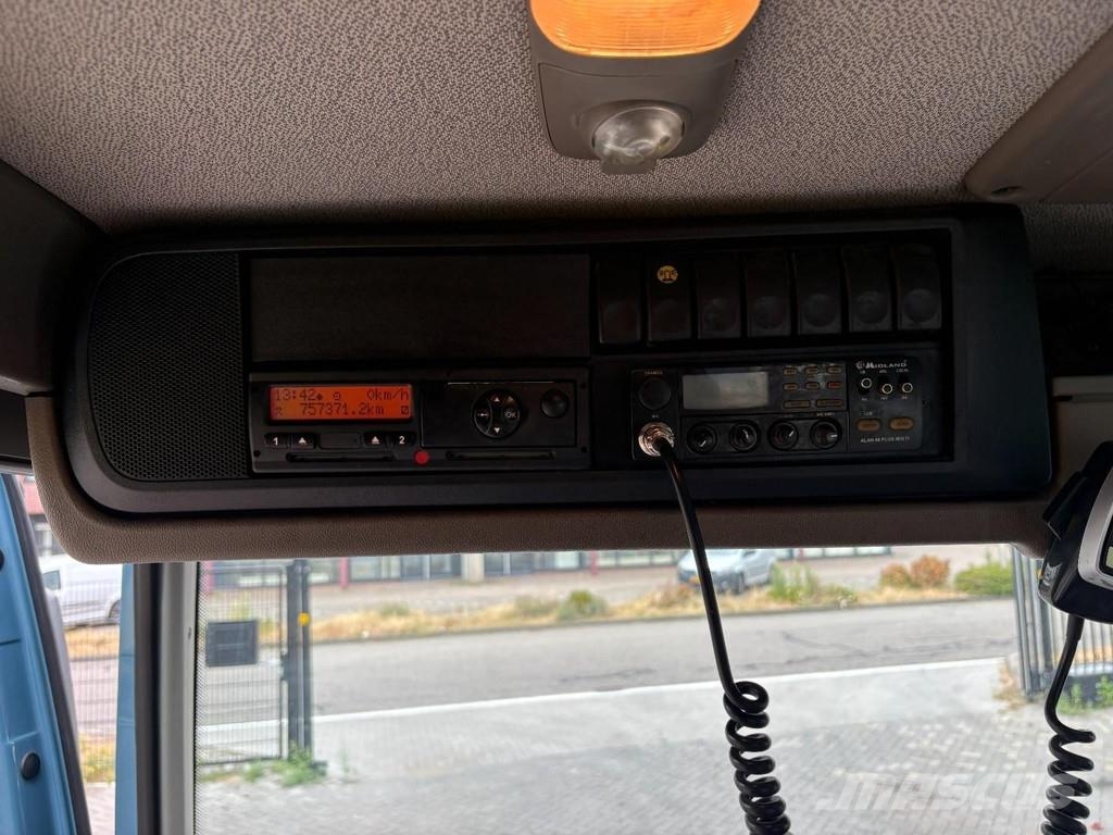 DAF CF 75,250 + HYVA PORTAL ARM SYSTEM + EURO 5 + MANU Camiones portacubetas