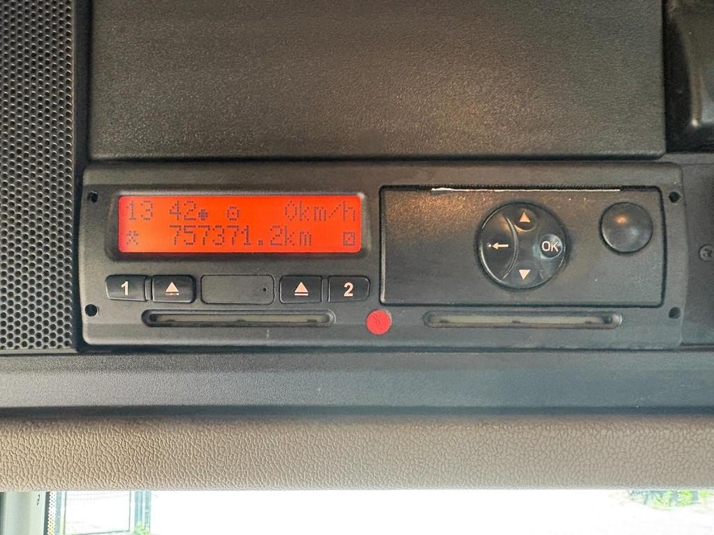 DAF CF 75,250 + HYVA PORTAL ARM SYSTEM + EURO 5 + MANU Camiones portacubetas