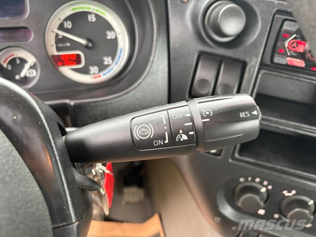 DAF CF 75,250 + HYVA PORTAL ARM SYSTEM + EURO 5 + MANU Camiones portacubetas